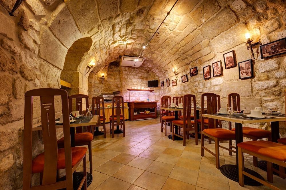 Hotel Louvre Sainte Anne Париж Екстериор снимка