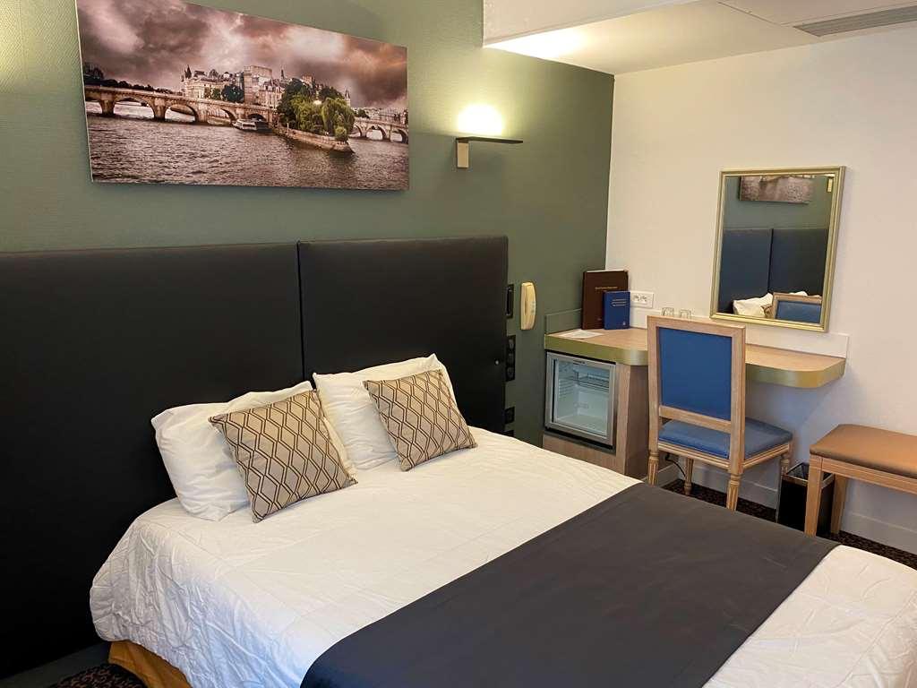 Hotel Louvre Sainte Anne Париж Стая снимка