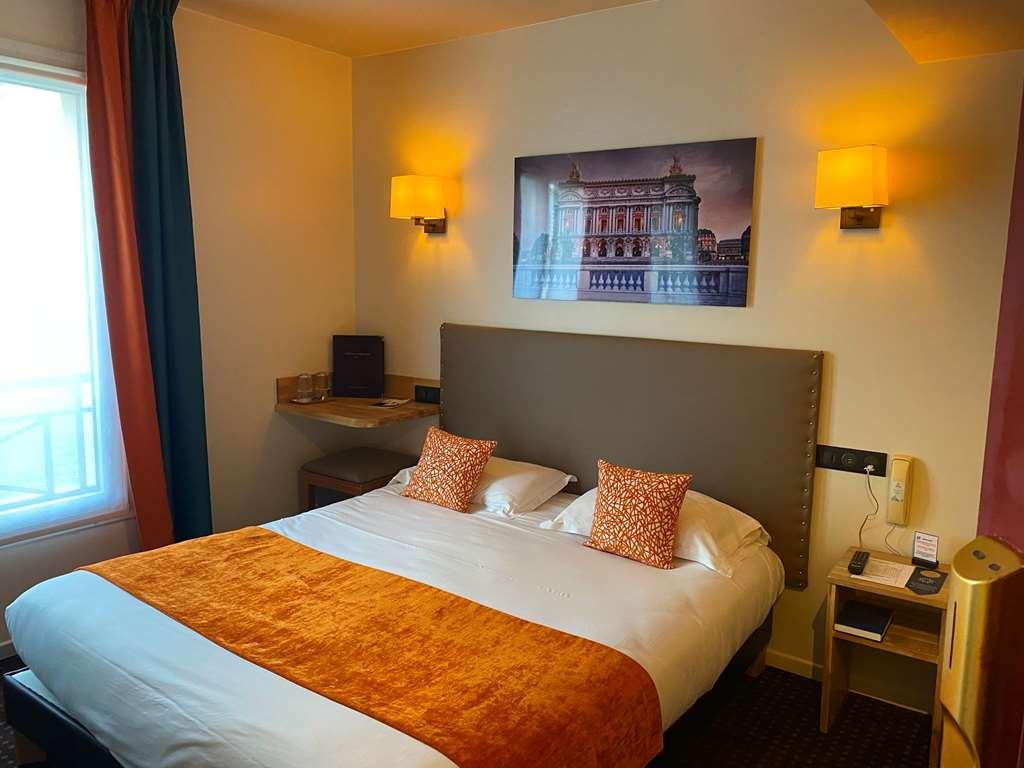 Hotel Louvre Sainte Anne Париж Стая снимка