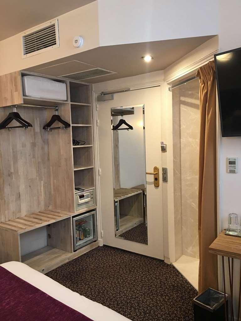 Hotel Louvre Sainte Anne Париж Стая снимка
