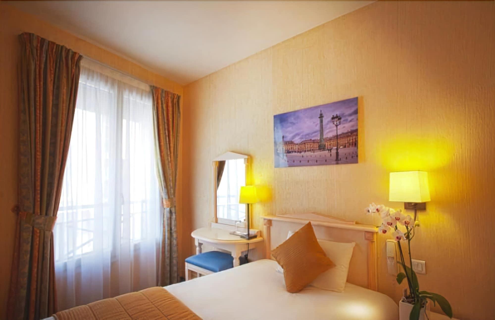 Hotel Louvre Sainte Anne Париж Екстериор снимка